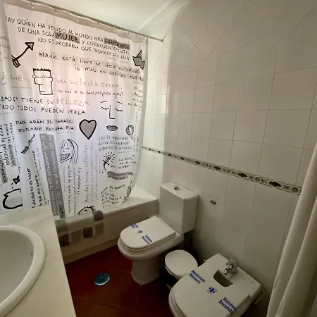 Casa 3 Habitaciones Con Piscina De Temporada Compartida Con Dos Estudios - - Jacuzzi Spa Consultar - Trassierra - 8Km De Cordoba -- Trassierrarooms Exterior foto
