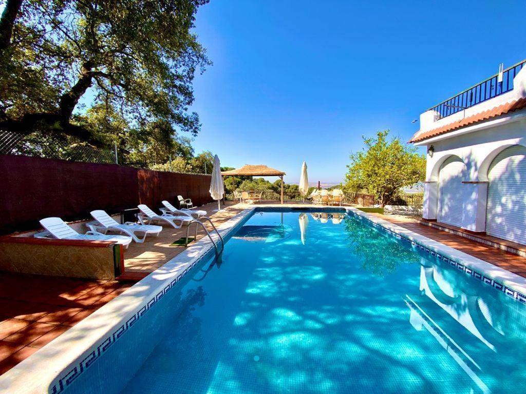 Casa Trassierra: 3-bedroom Retreat With Seasonal Shared Pool Apartment *